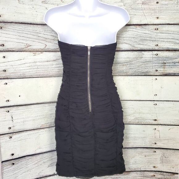 Charlotte Russe Women’s Black Strapless Ruched Mini Dress Size 4 NWT - Picture 3 of 6